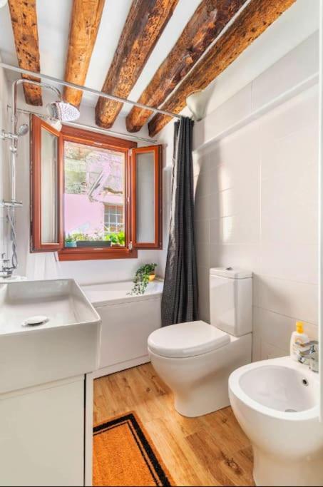 Ca 3 Leoni - Romantic House In The Heart Of Венеция Экстерьер фото