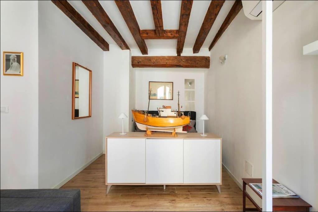 Ca 3 Leoni - Romantic House In The Heart Of Венеция Экстерьер фото