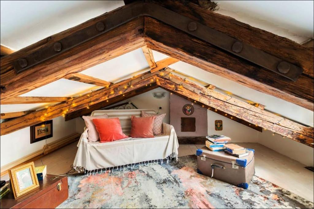 Ca 3 Leoni - Romantic House In The Heart Of Венеция Экстерьер фото